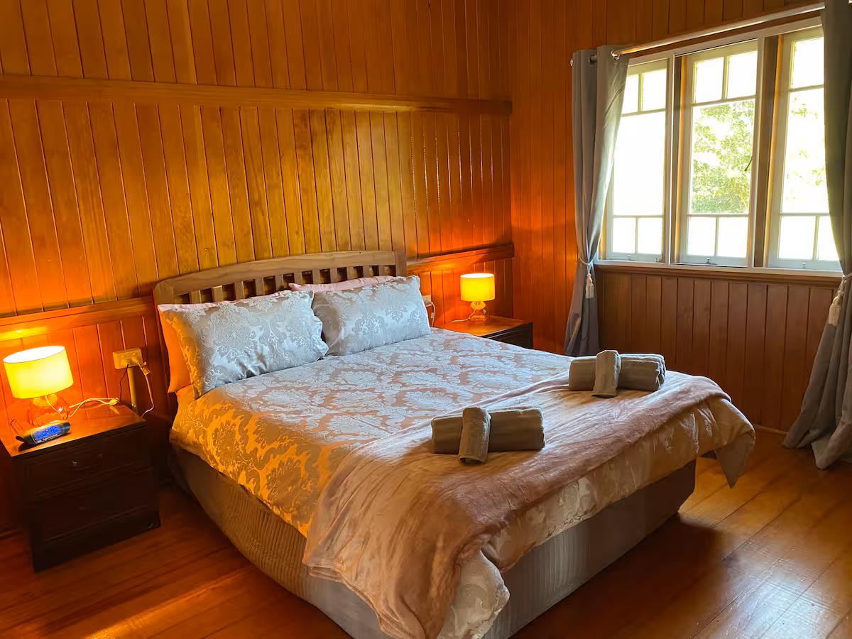 Bedroom 2 Sovereign Shires Farm Stay Accommodation, Queenslander.