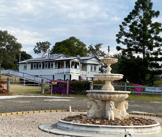 Farm Stay in Maroon in beautiful old Queenslander, 3 bedrooms, 4 beds and 1 bath. Enjoy views, shire horses and kangaroos.